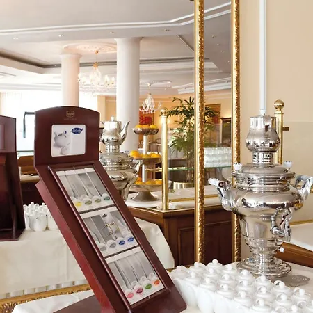 Hotel Victor's Residenz-hotel 4*